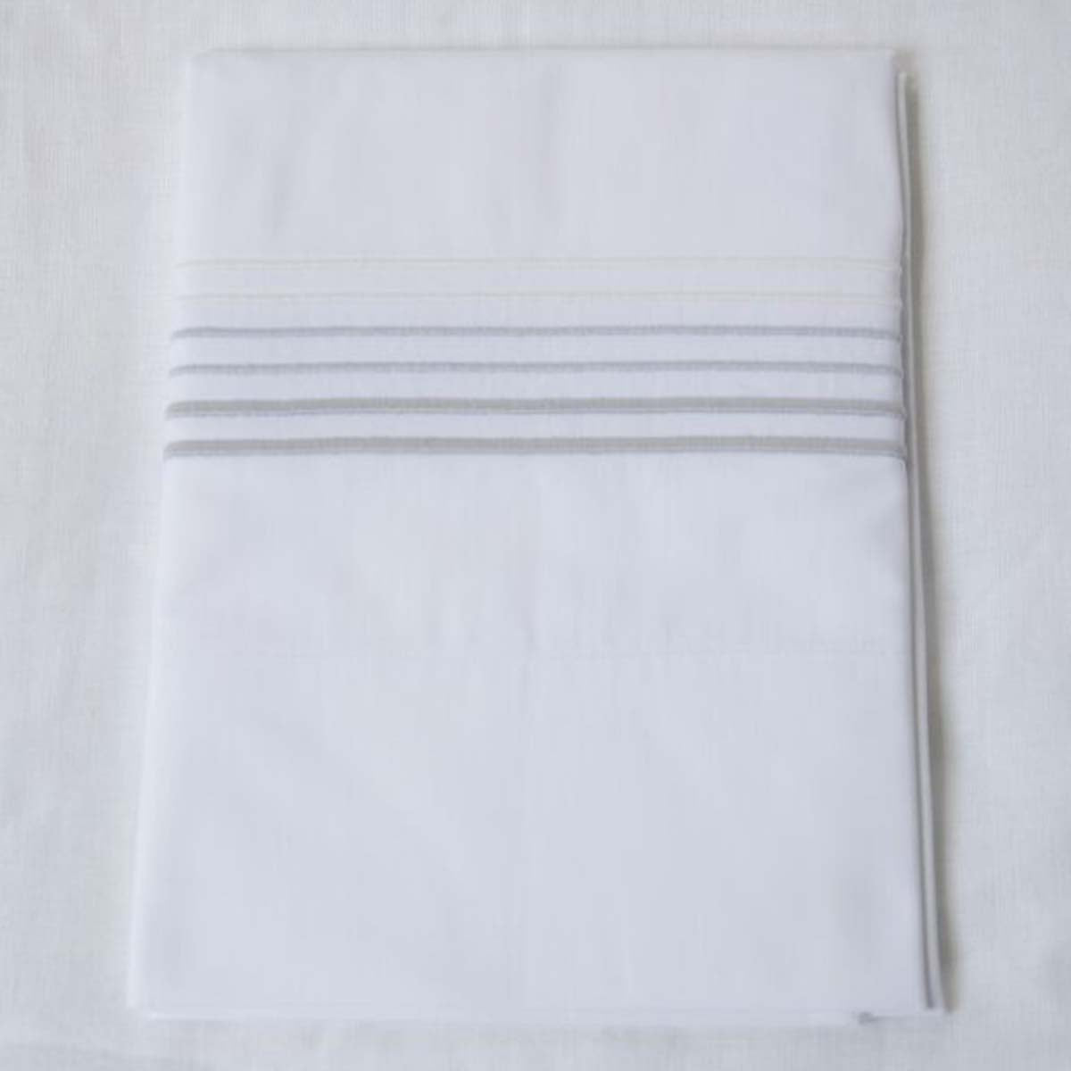 Gracious Home 6-Line Embroidered Flat Sheet