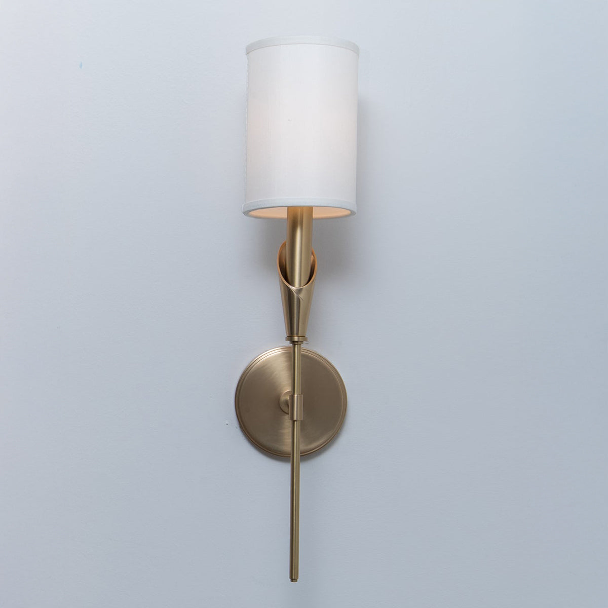 An image of Hudson Valley Tate Sconce - 1311-AGB