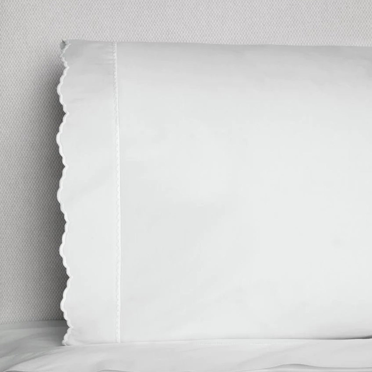 An image of Sferra Pettine Pillowcase Pair