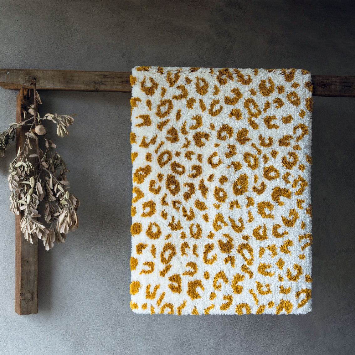 An image of Graccioza Leopard Bath Rug - 28" x 47" - Ivory/Camel