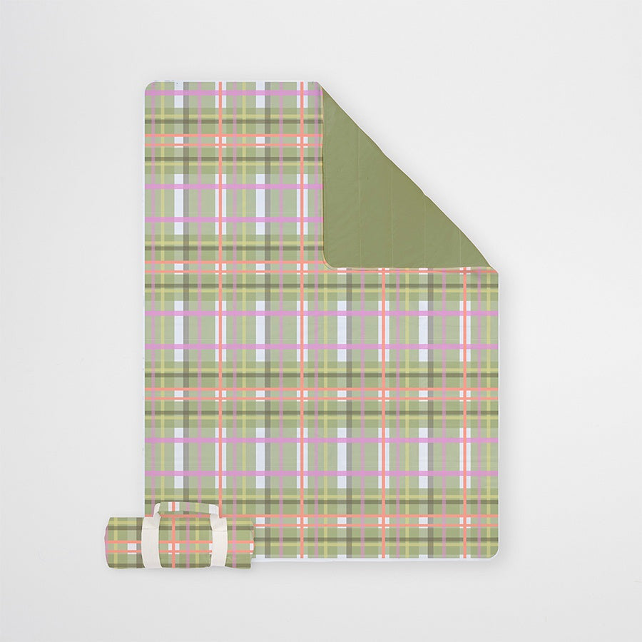 An image of Sunnylife Wash Me Beach & Picnic Blanket Sage Plaid
