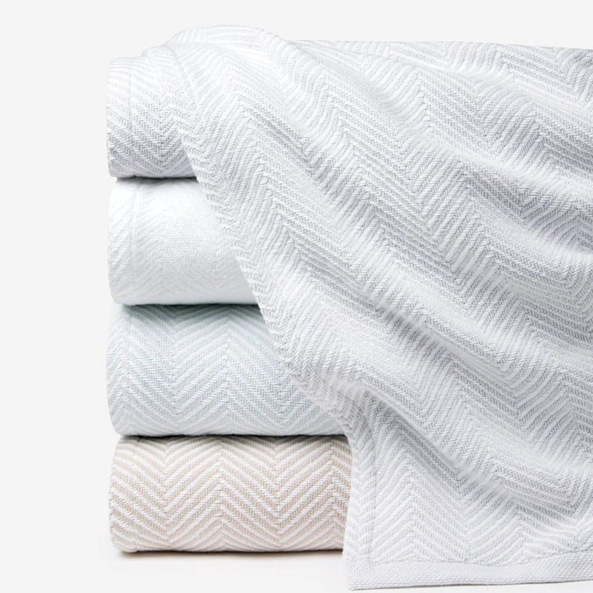 An image of Sferra Camilo Blanket