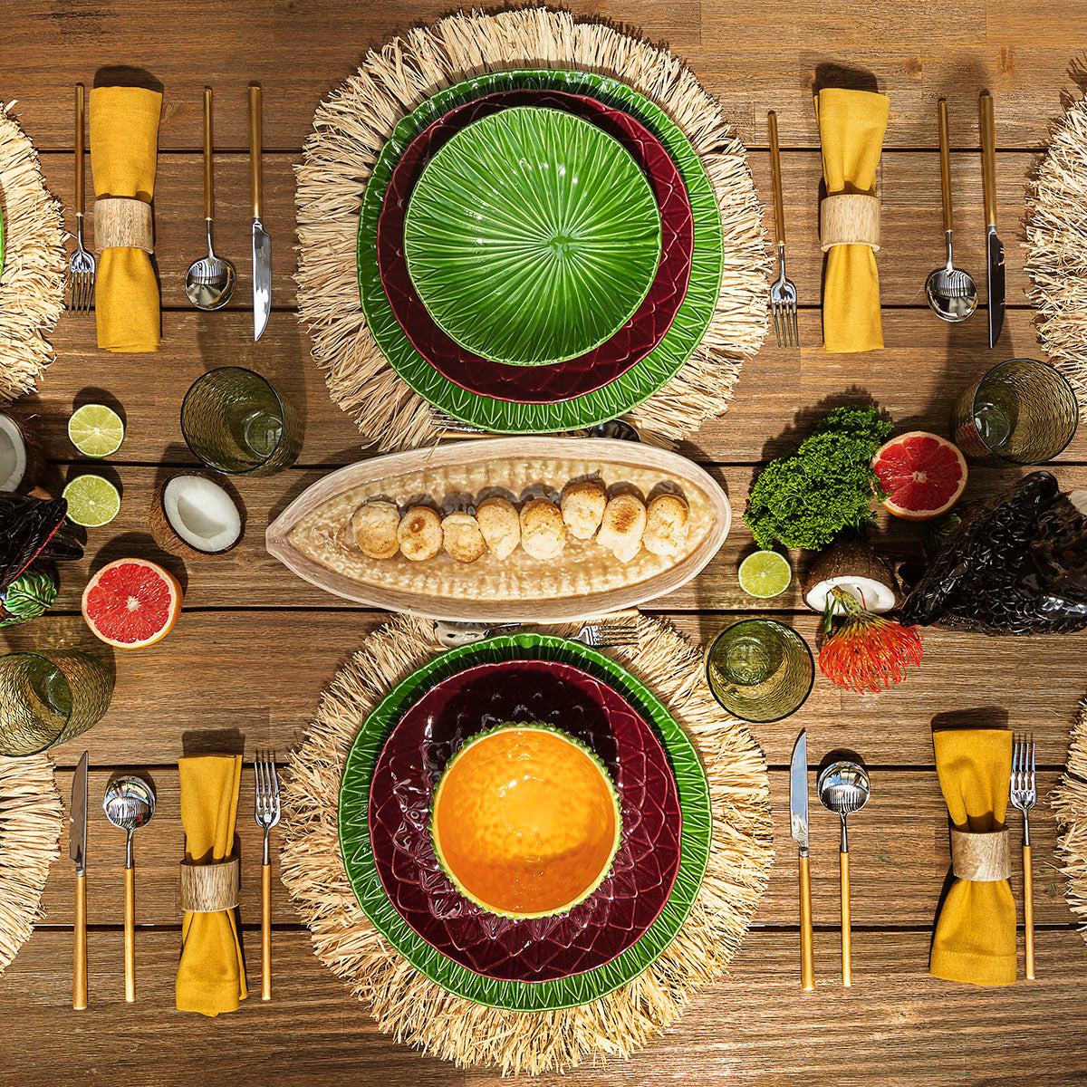 An image of Bordallo Pinheiro Amazonia Dinner Plate