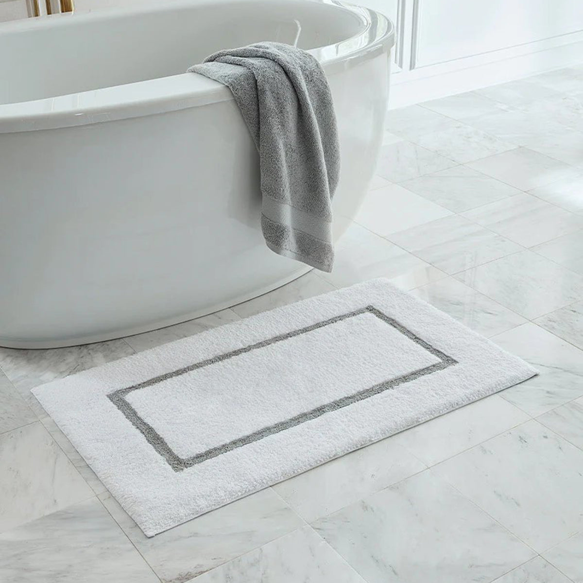 An image of Sferra Lindo Double Vanity Bath Rug