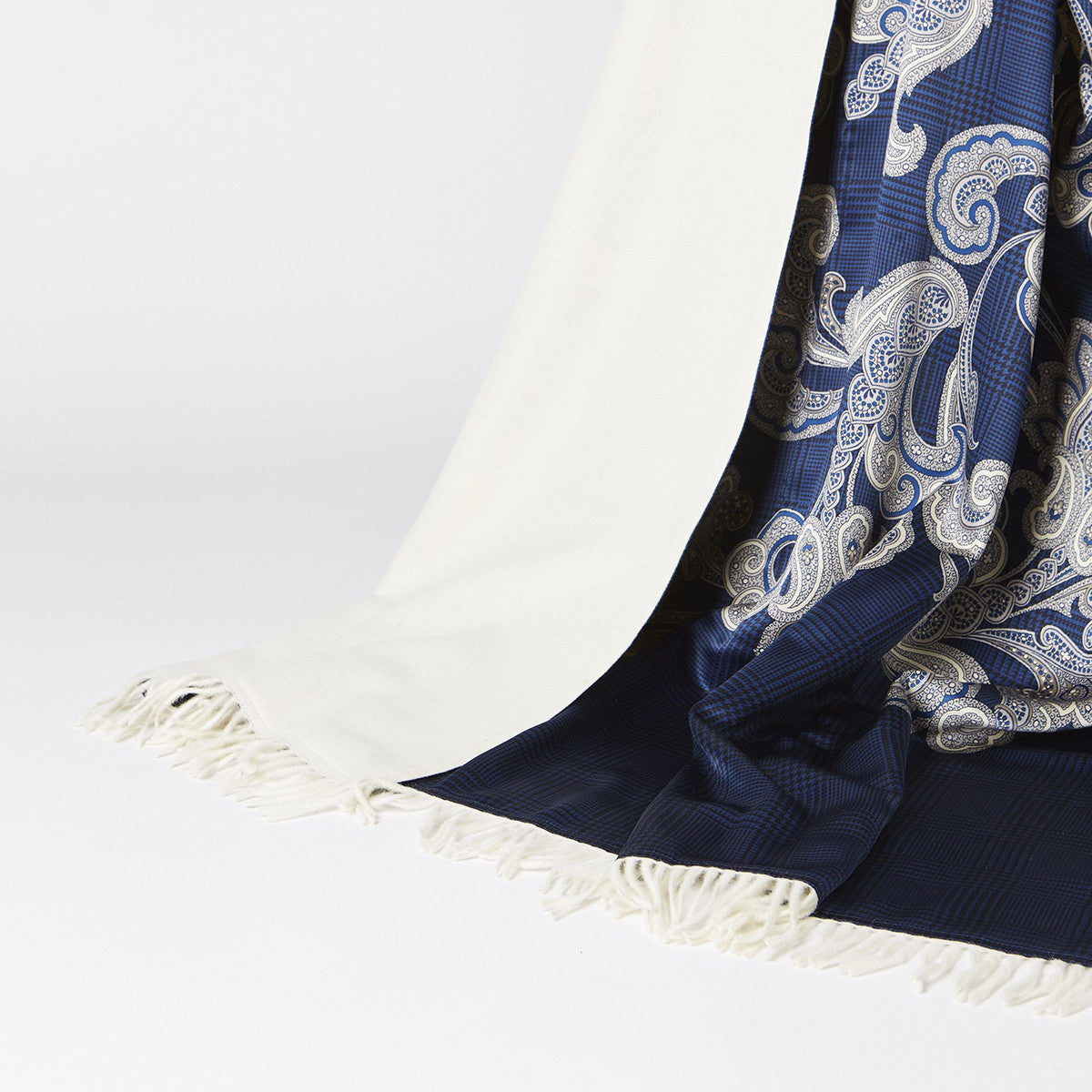 An image of Marzotto Lab Diamante coupled throw silk and cashmere