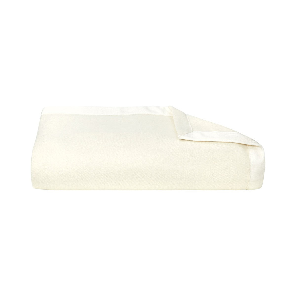 An image of Yves Delorme Duchesse Blanket