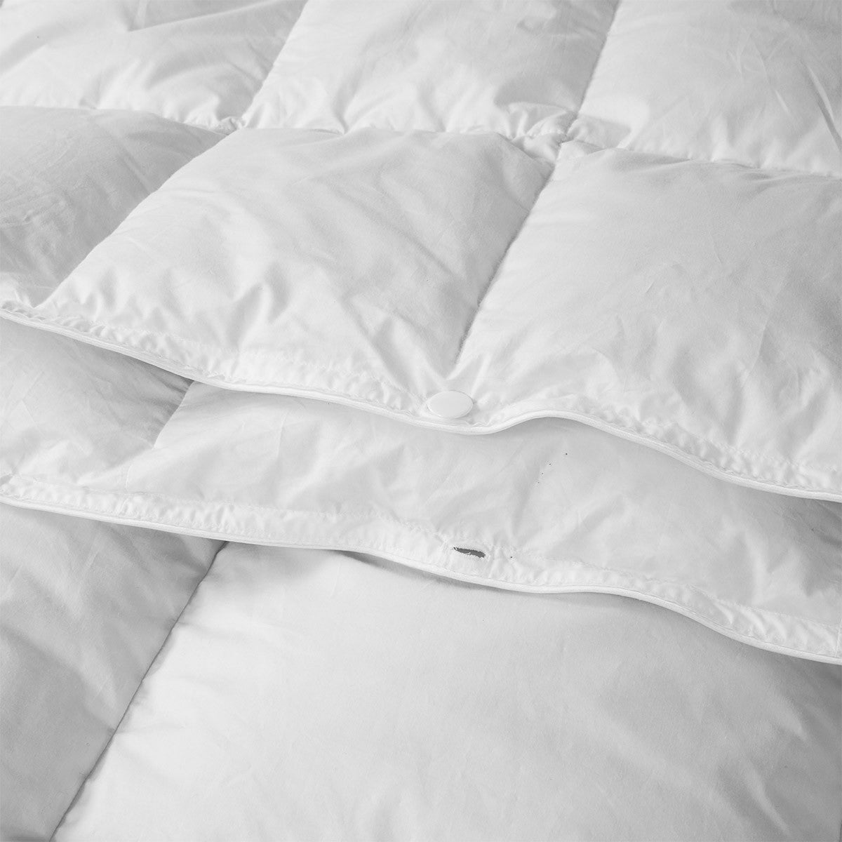 An image of Yves Delorme All-Season Comforter
