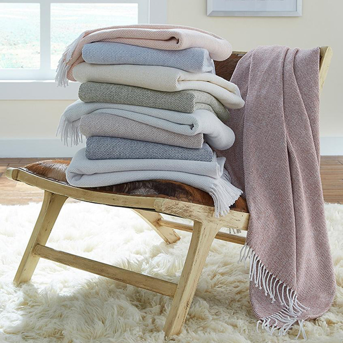 An image of Sferra Terzo Throw
