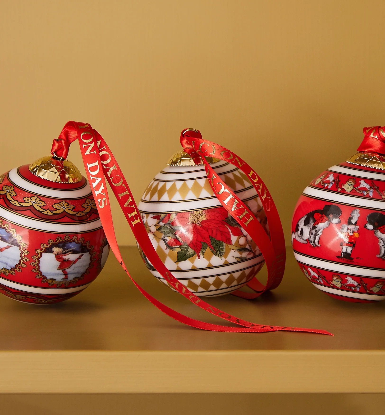 An image of Halcyon Days Parterre Gold with Poinsettia Bauble
