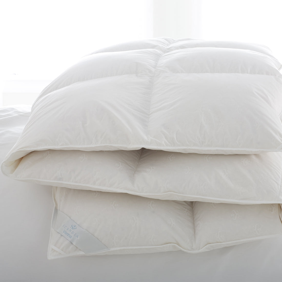 An image of Scandia Home Vienna Comforter