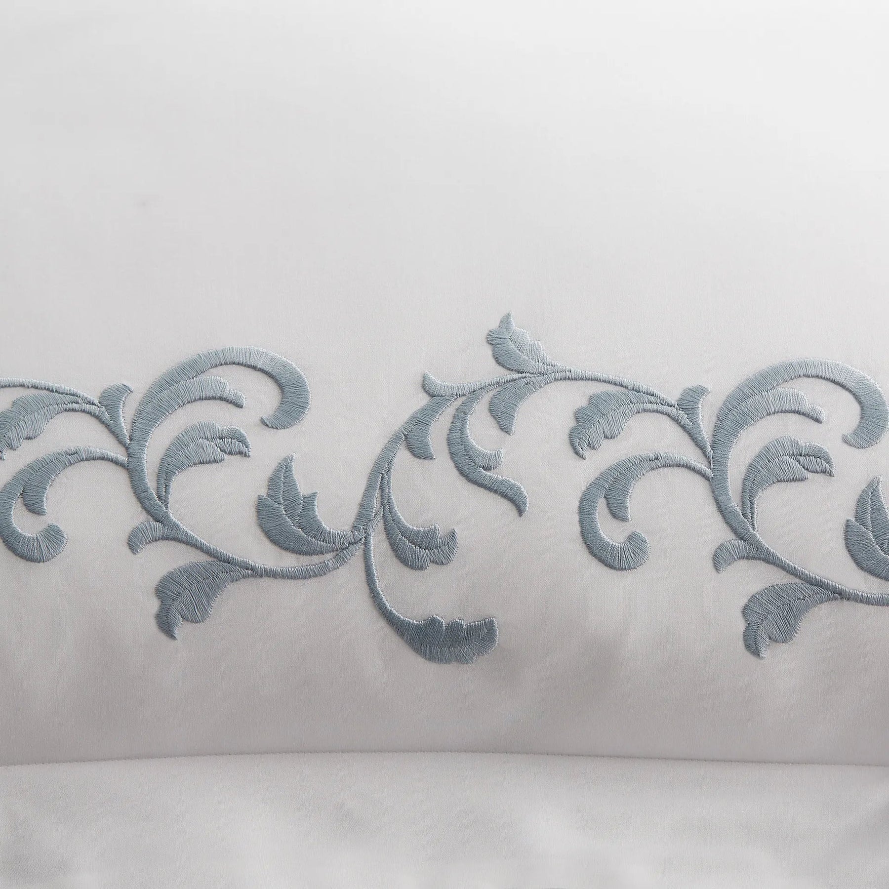 An image of Scandia Home San Remo Embroidered Percale Flat Sheet