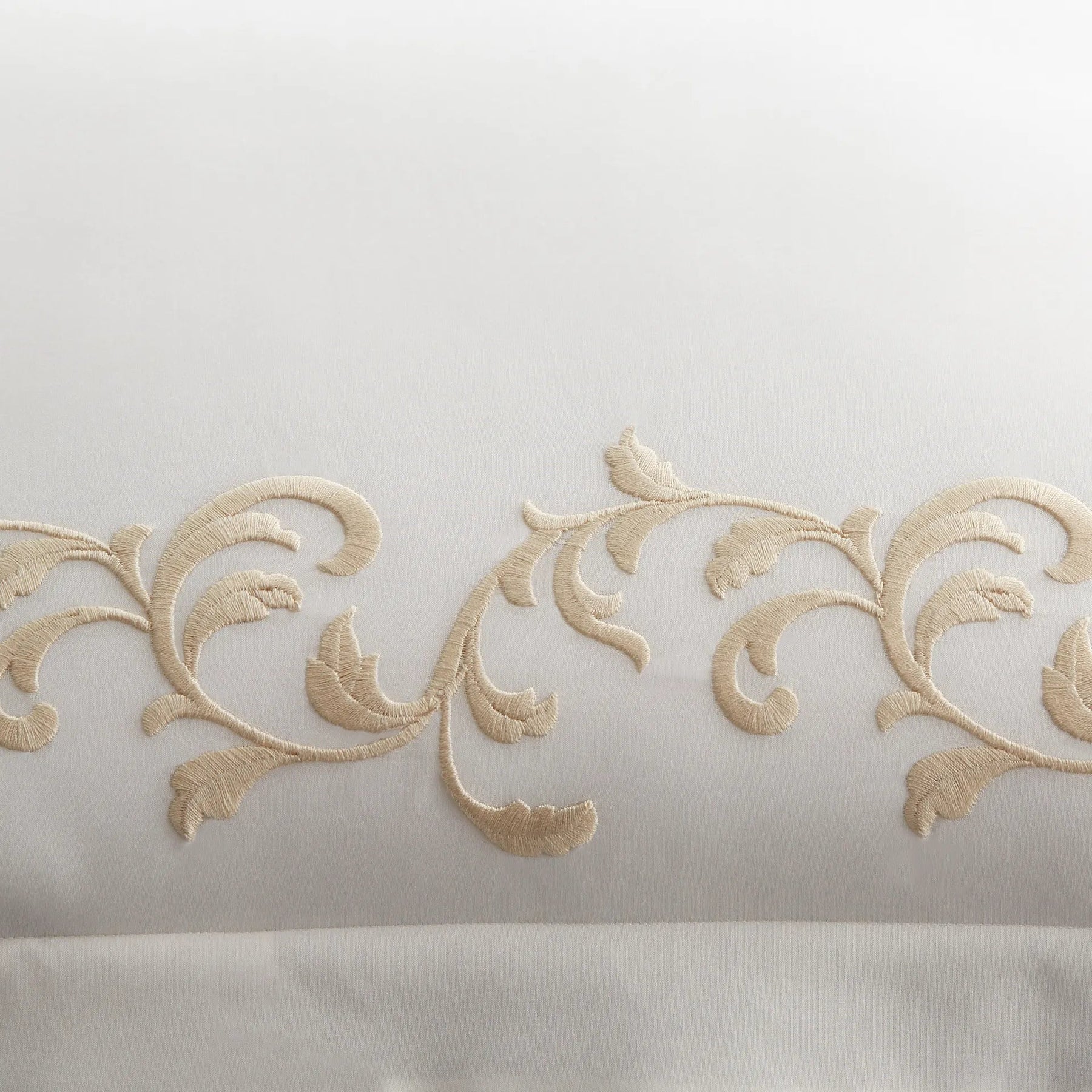 An image of Scandia Home San Remo Embroidered Percale Flat Sheet
