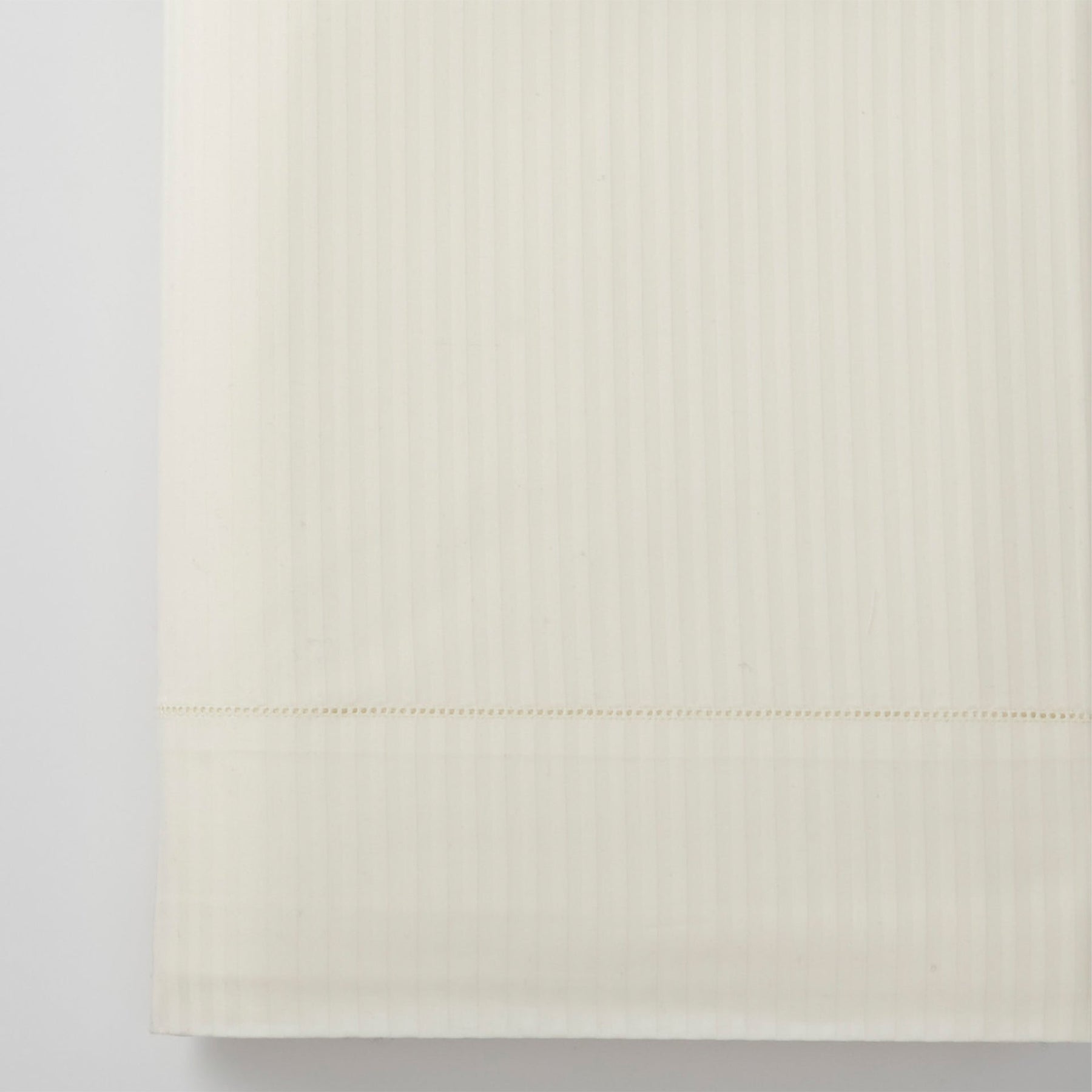 An image of Scandia Home Savoia Sateen Fitted Sheet