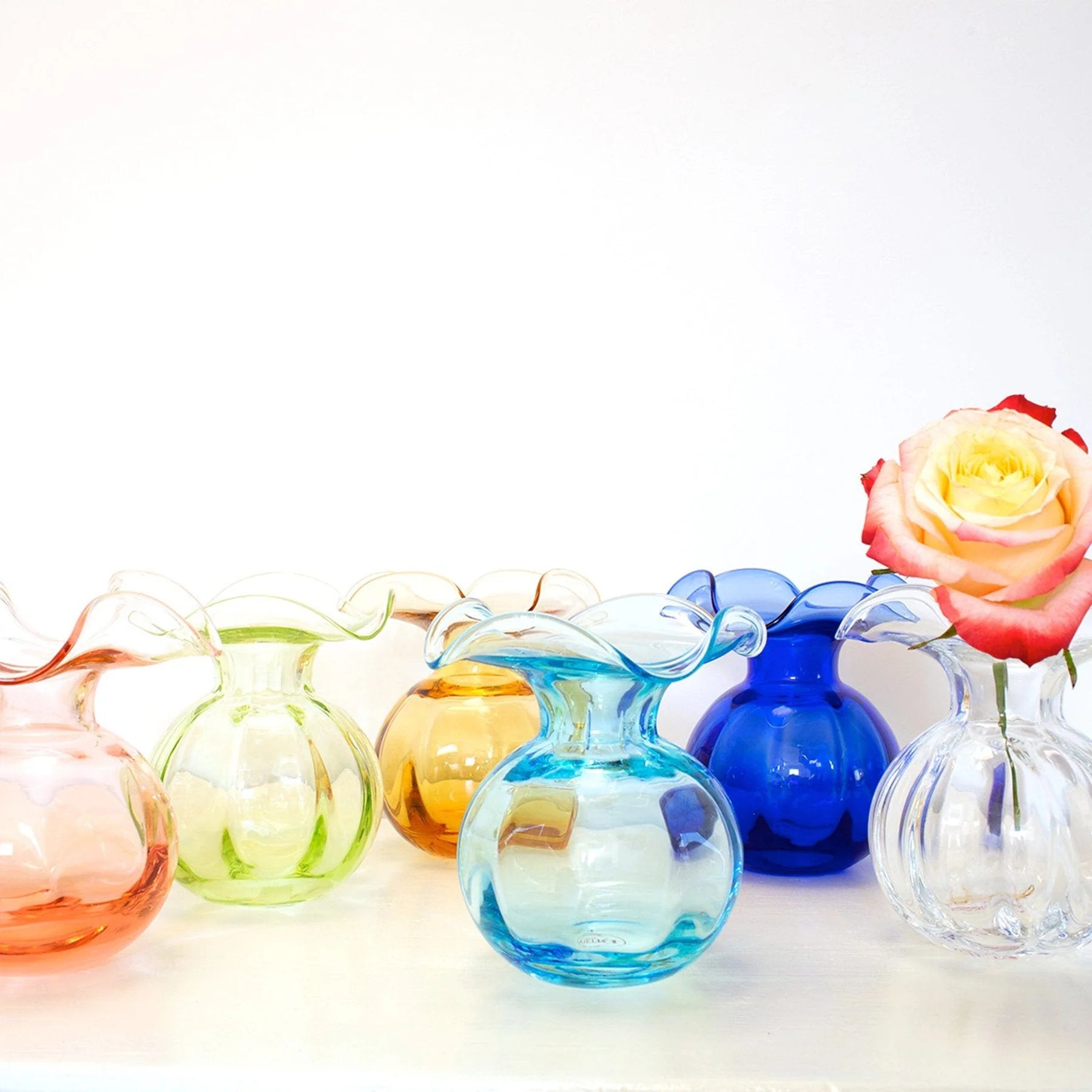 An image of Vietri Hibiscus Glass Bud Vase