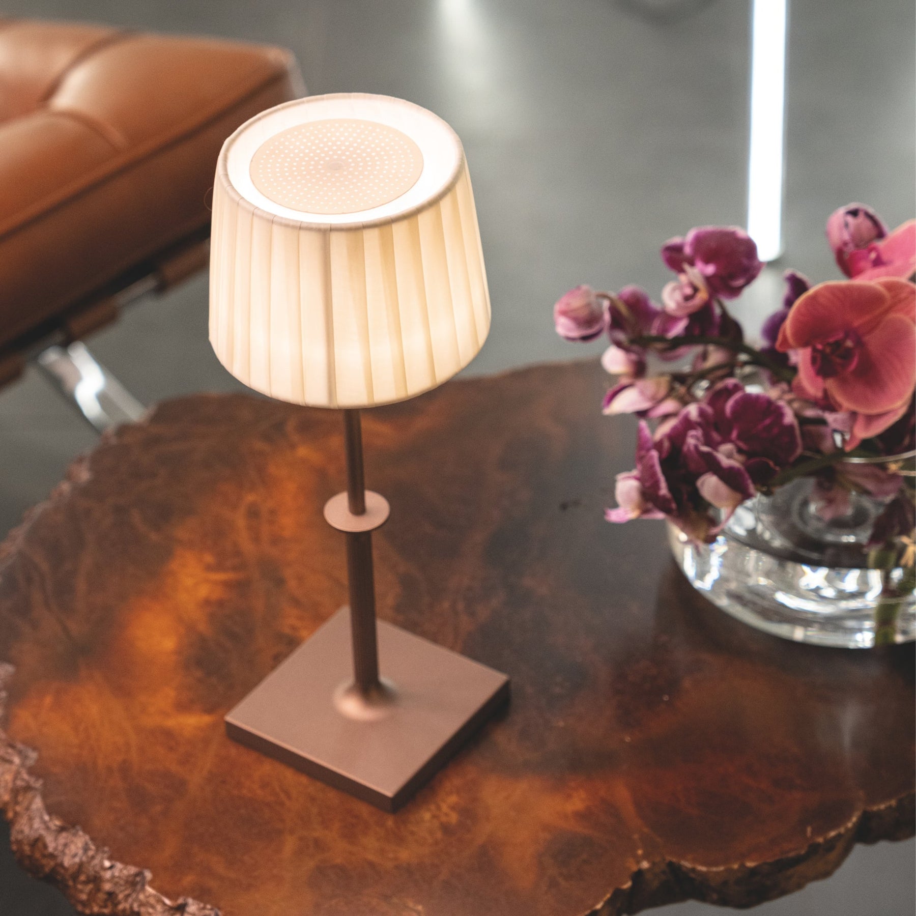 An image of Zafferano Poldina Classic Cordless Lamp