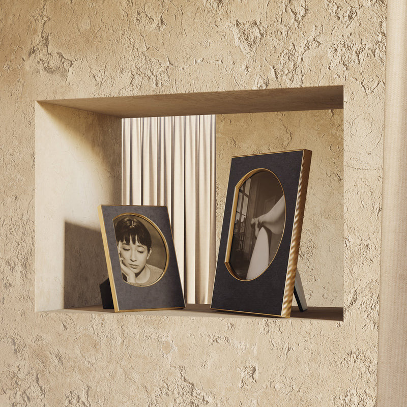 An image of L'Objet Kelly Behun Side Eye Frame
