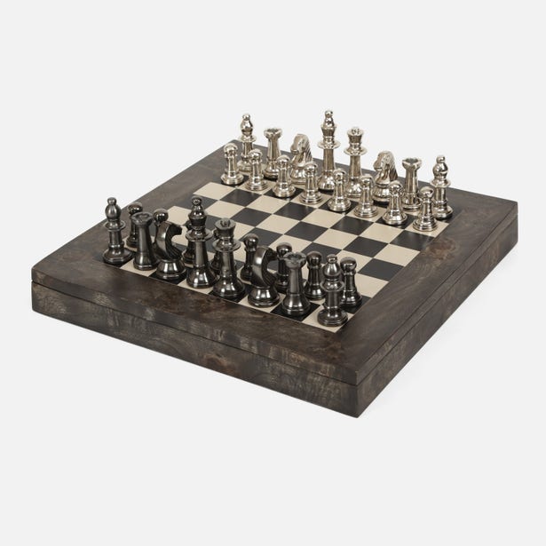 Pigeon and Poodle Windsor Chess Set