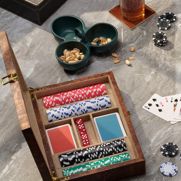 An image of Pigeon and Poodle Windsor Poker Game Set