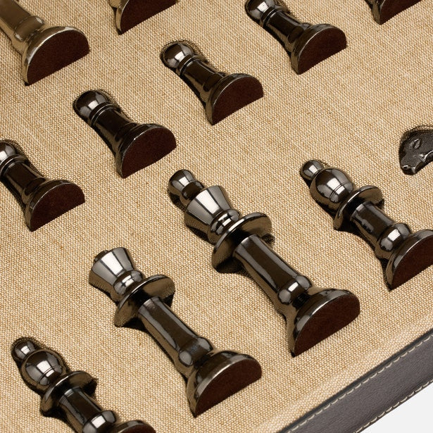 An image of Pigeon and Poodle Grantham Chess Game Set
