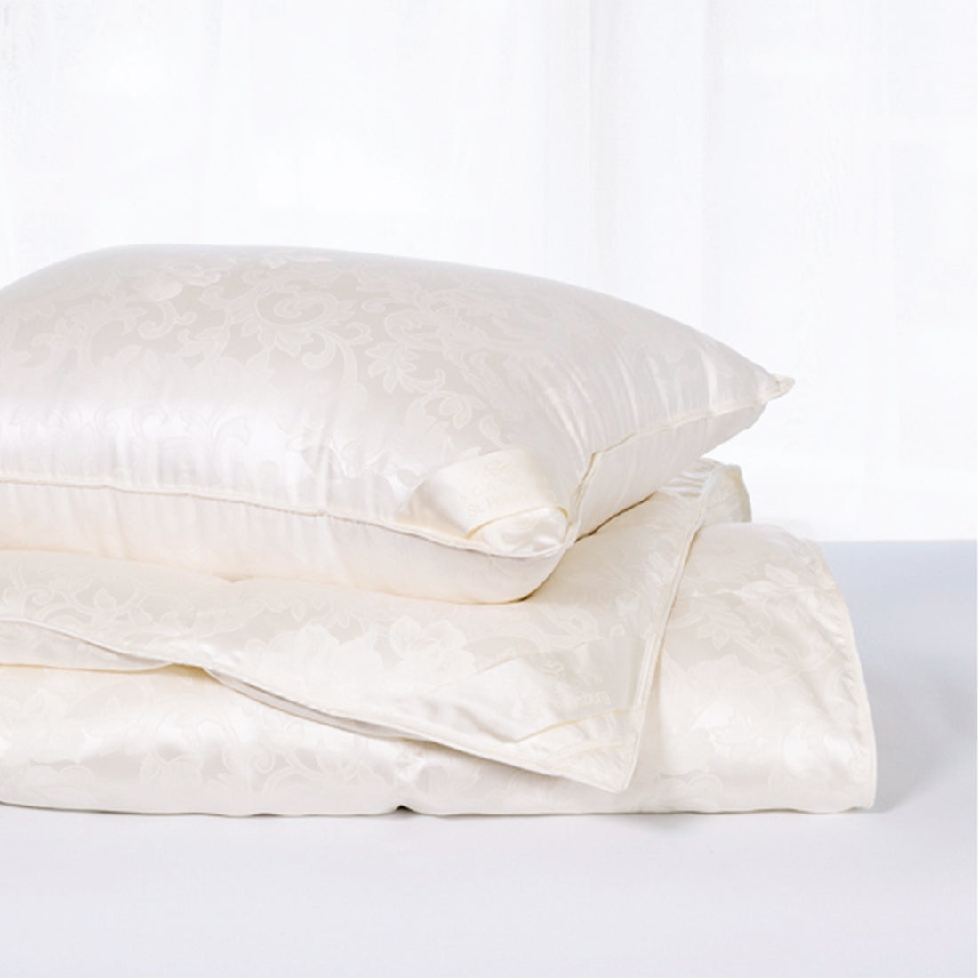 An image of Scandia Home St. Petersburg Pillow