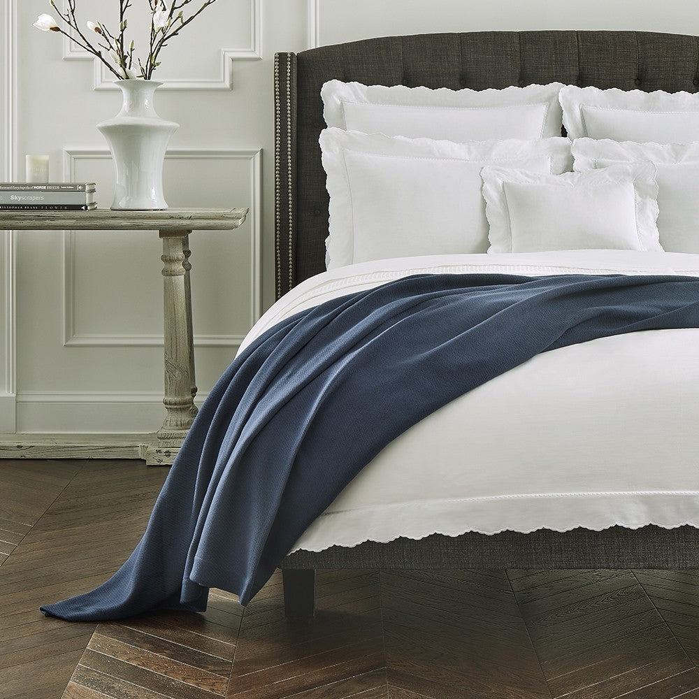 An image of Sferra Allegra - Full, Queen Blanket 100X100- Navy