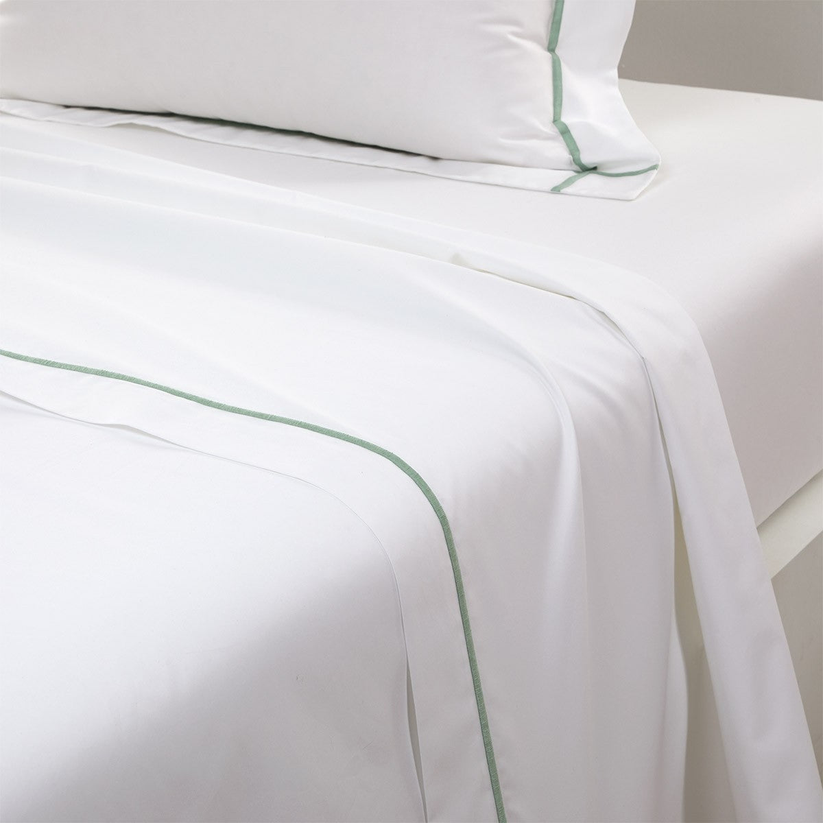 An image of Yves Delorme Athena Flat Sheet