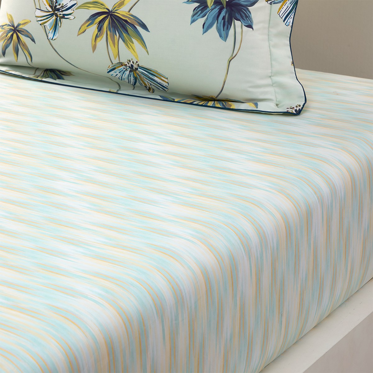 An image of Yves Delorme Tropical Fitted Sheet