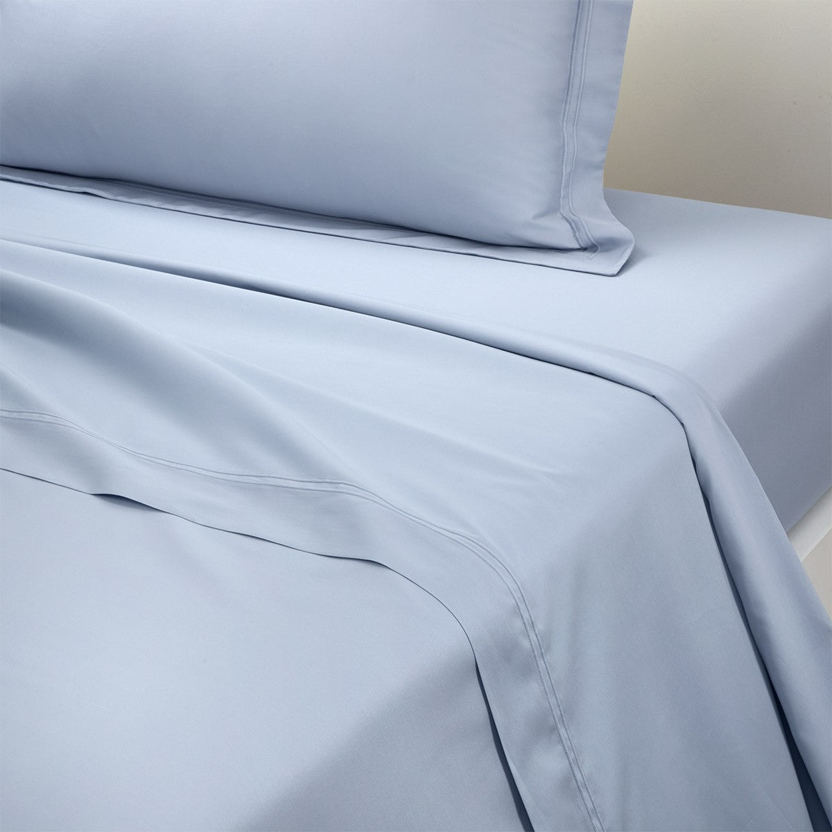 An image of Yves Delorme Triomphe Flat Sheet