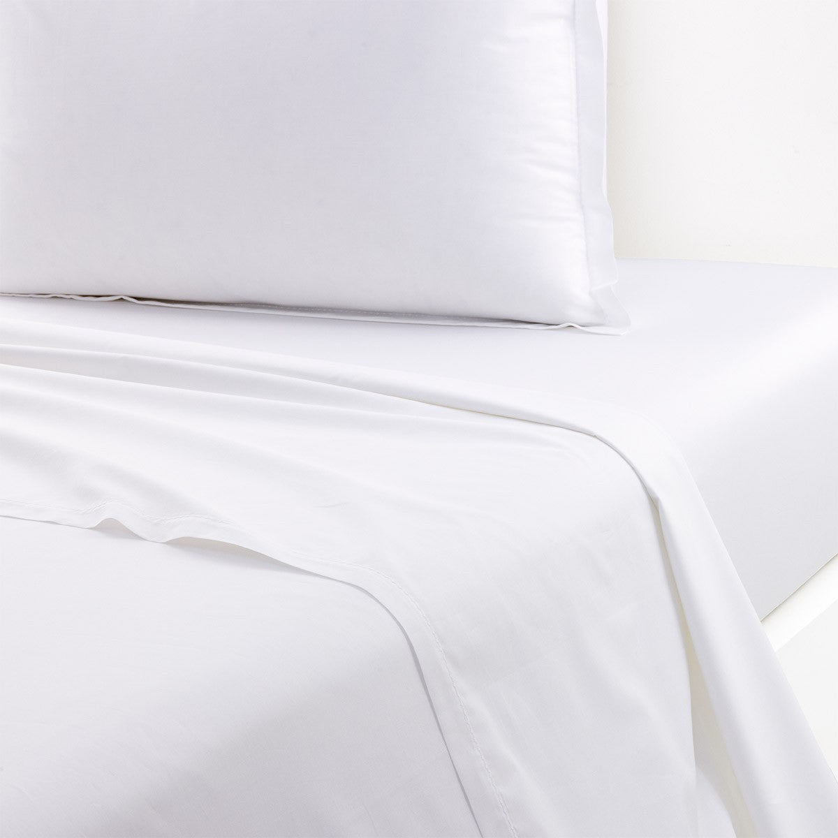An image of Yves Delorme Batiste Flat Sheet