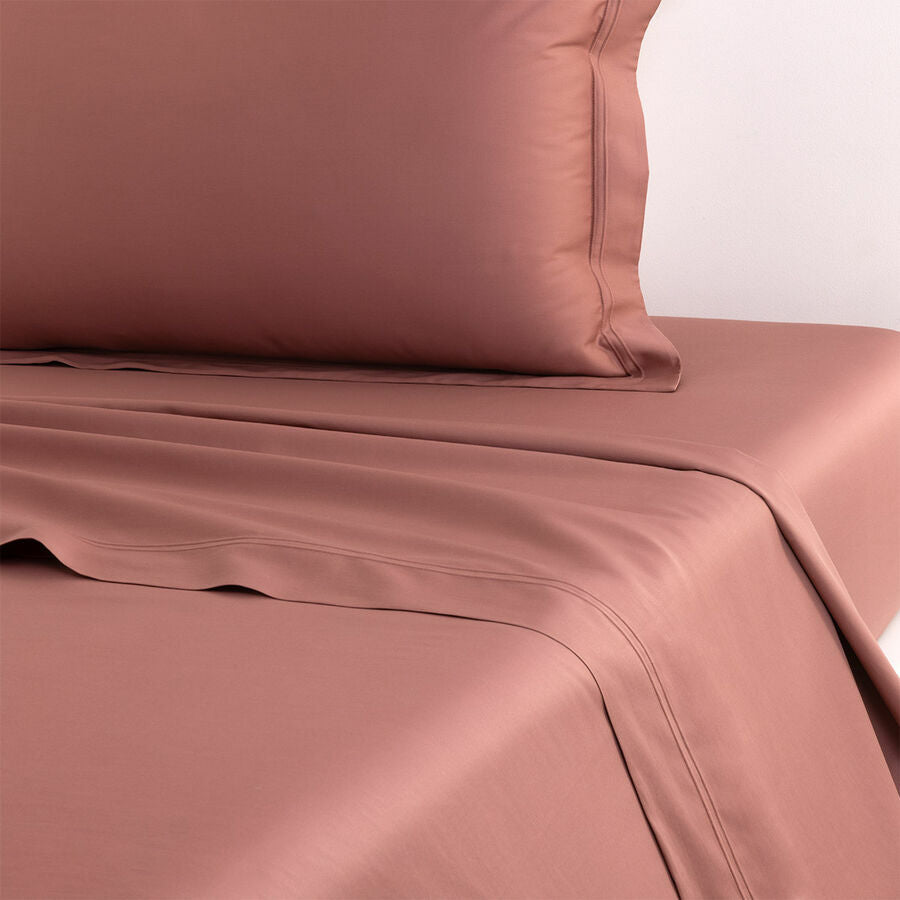 An image of Yves Delorme Triomphe Flat Sheet