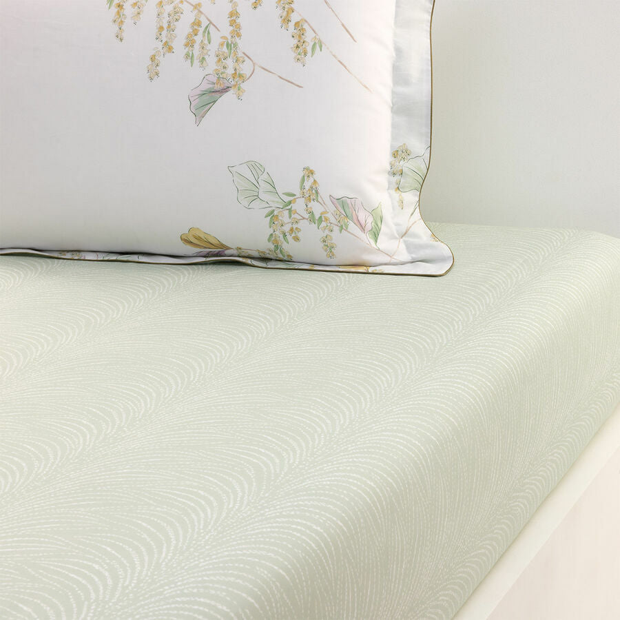 An image of Yves Delorme Pollen Fitted Sheet