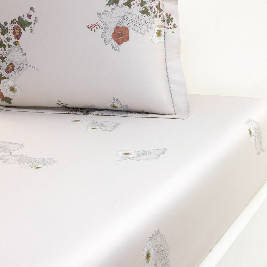 An image of Yves Delorme Corolles Fitted Sheet