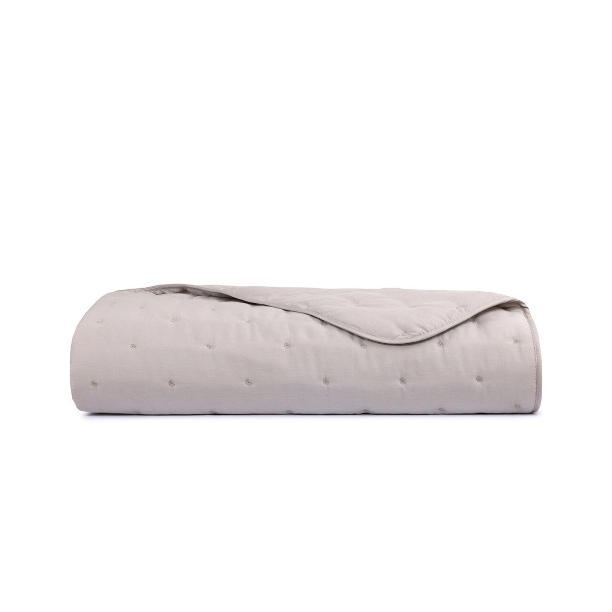 An image of Yves Delorme Triomphe Counterpane/Bed Runner