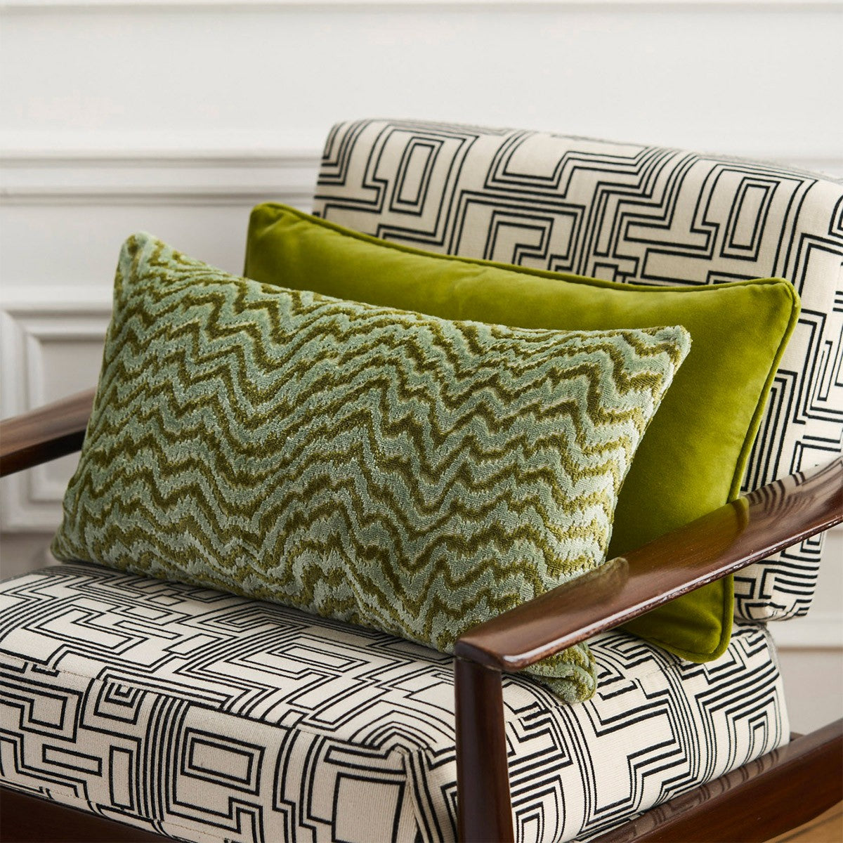 An image of Yves Delorme Muses 13" x  22" Decorative Pillow