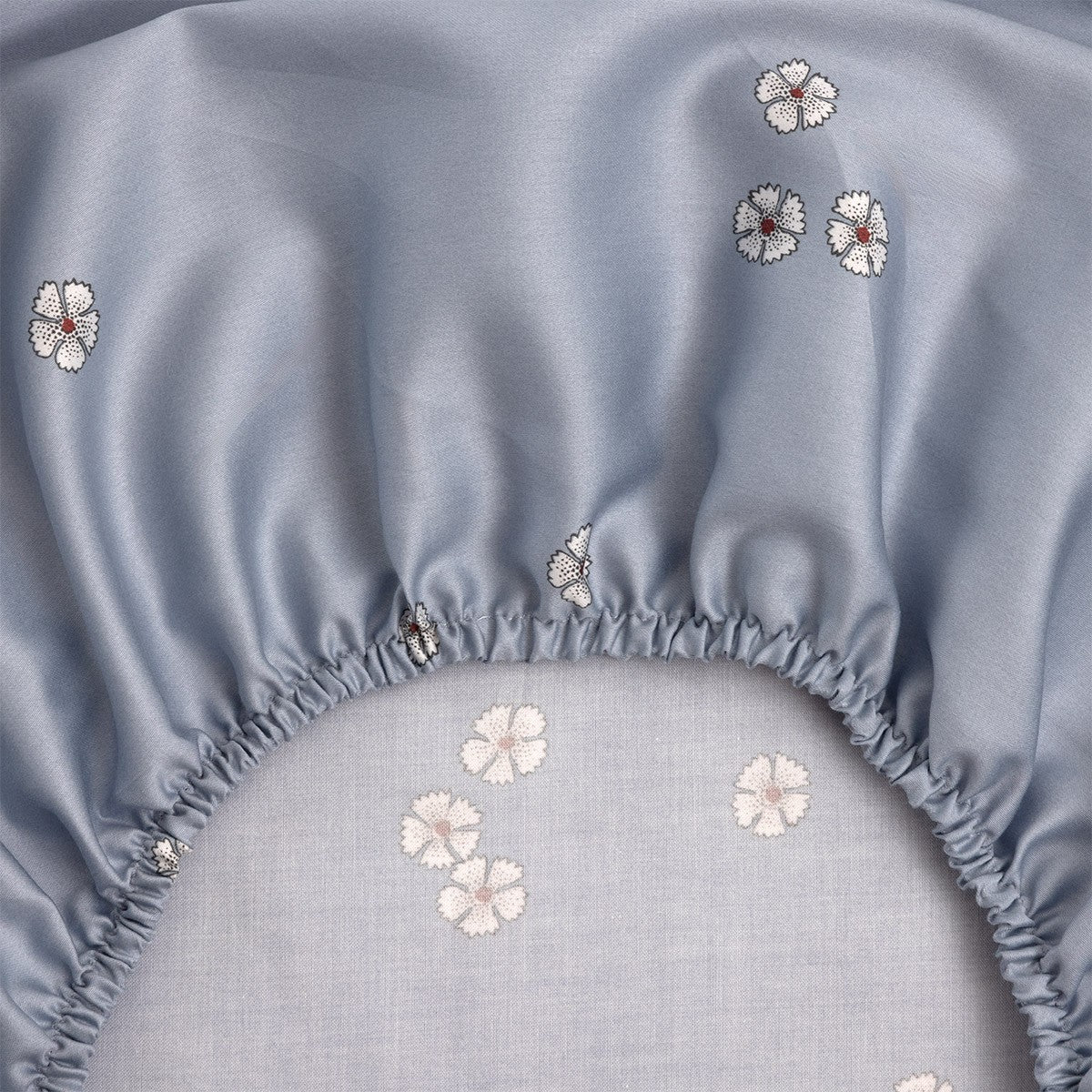 An image of Yves Delorme Rameau Fitted Sheet