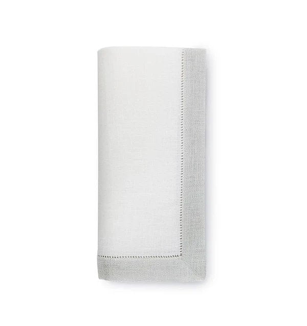 An image of Sferra Filetto Napkins - Set of 4