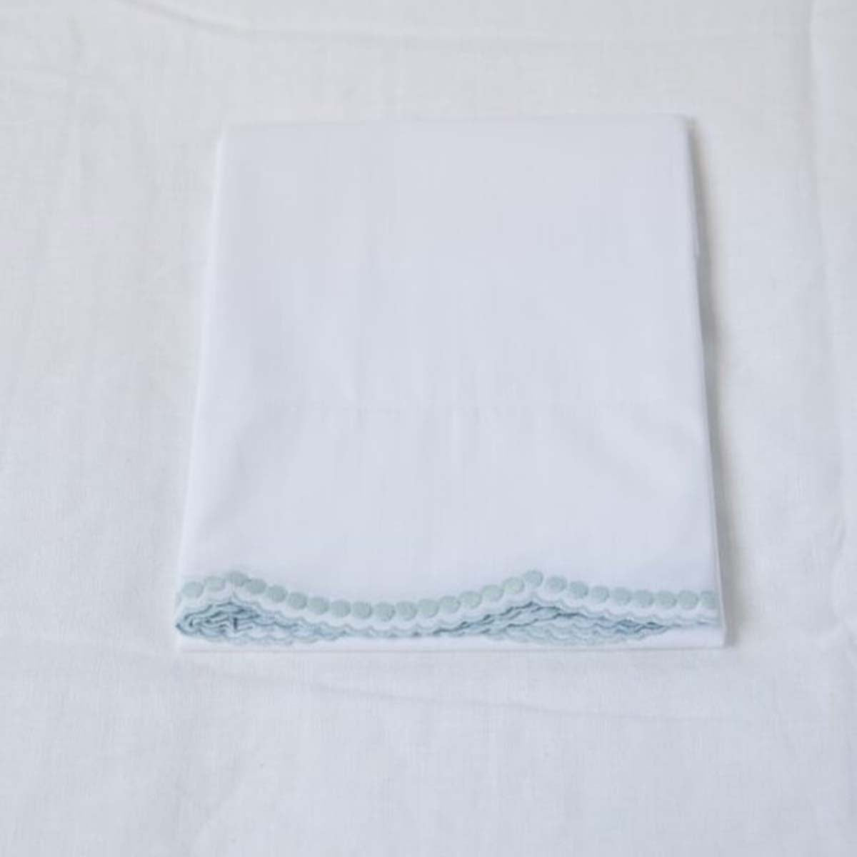 An image of Gracious Home Amanda Flat Sheet