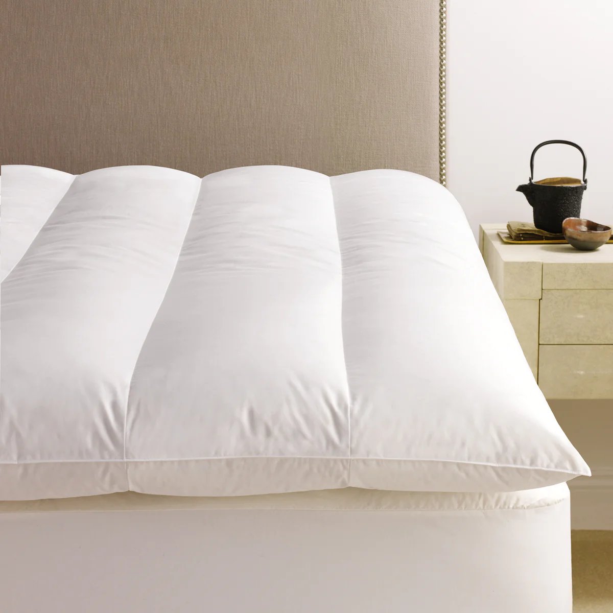 An image of Scandia Home White Featherbed Protector