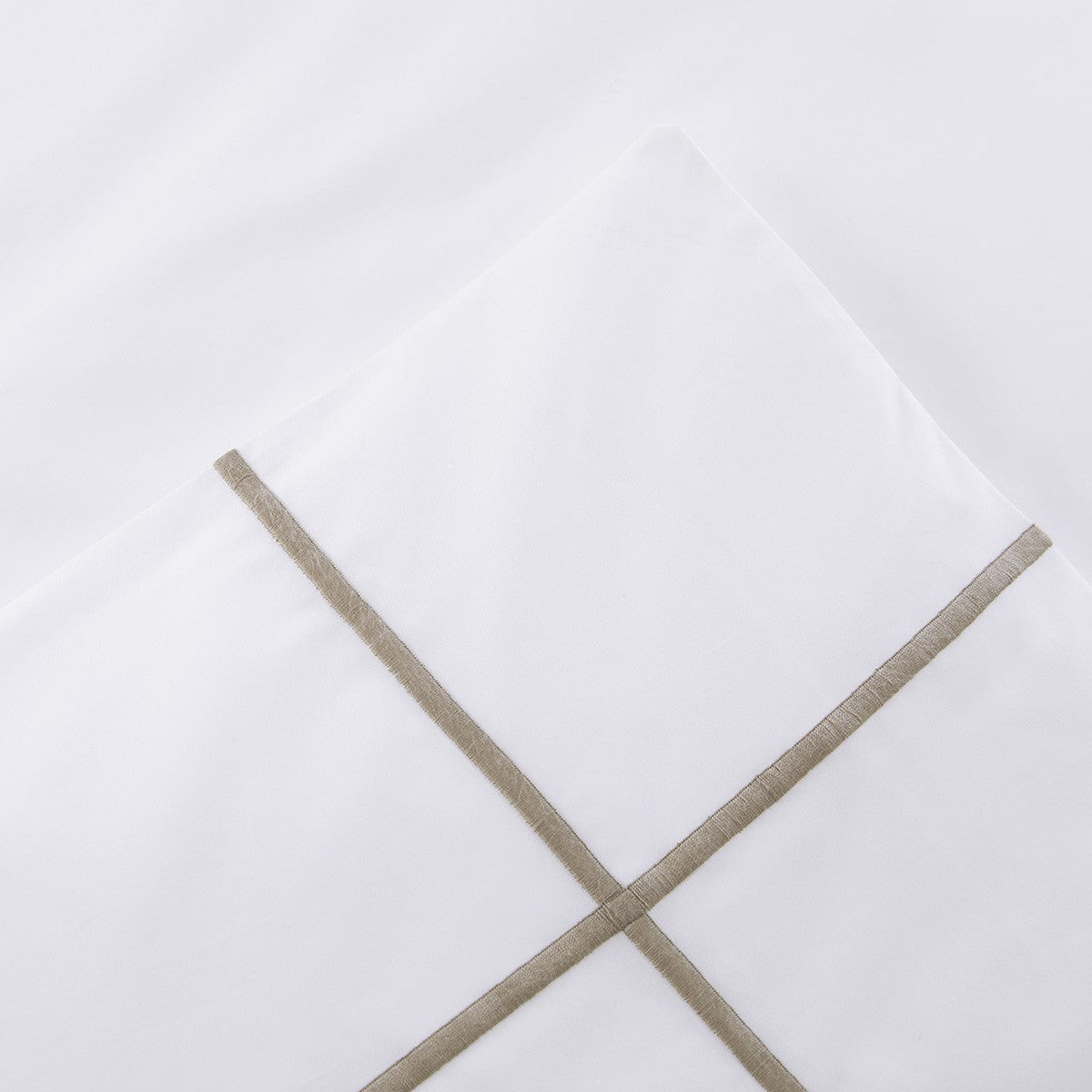 An image of Yves Delorme Athena Duvet Cover