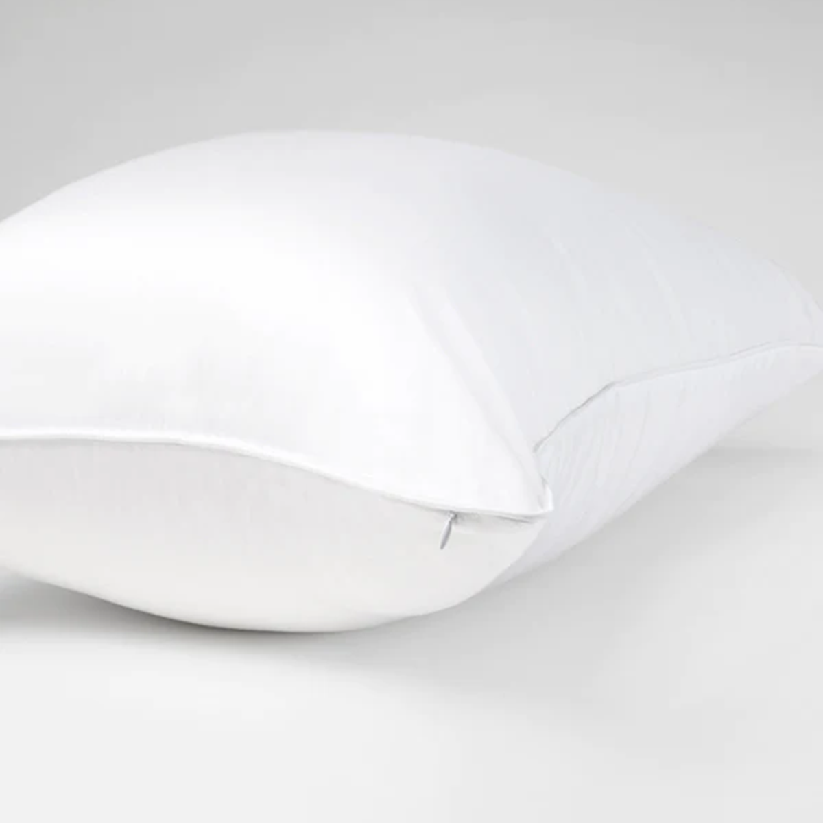 An image of Sferra Fiona Pillow Protector