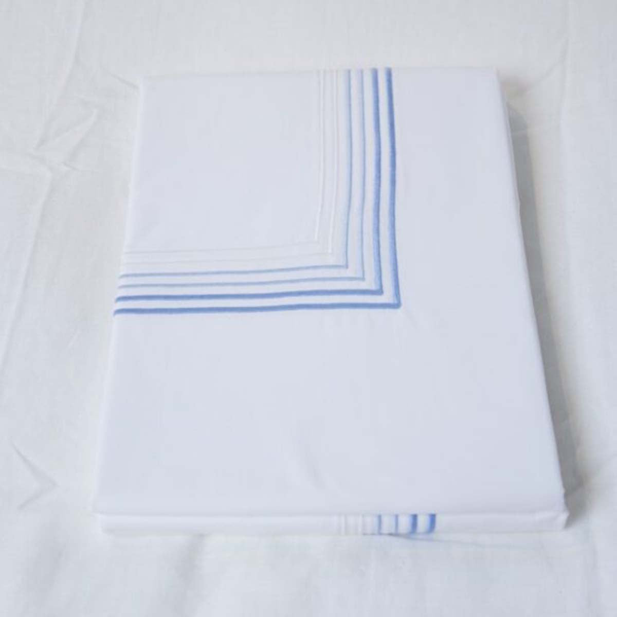 An image of Gracious Home 6-Line Embroidered Duvet Cover
