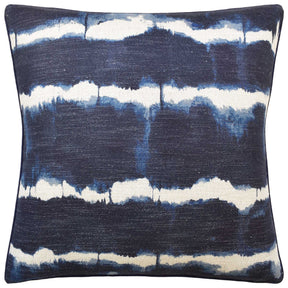 Ryan Studio Baturi 22" Decorative Pillow