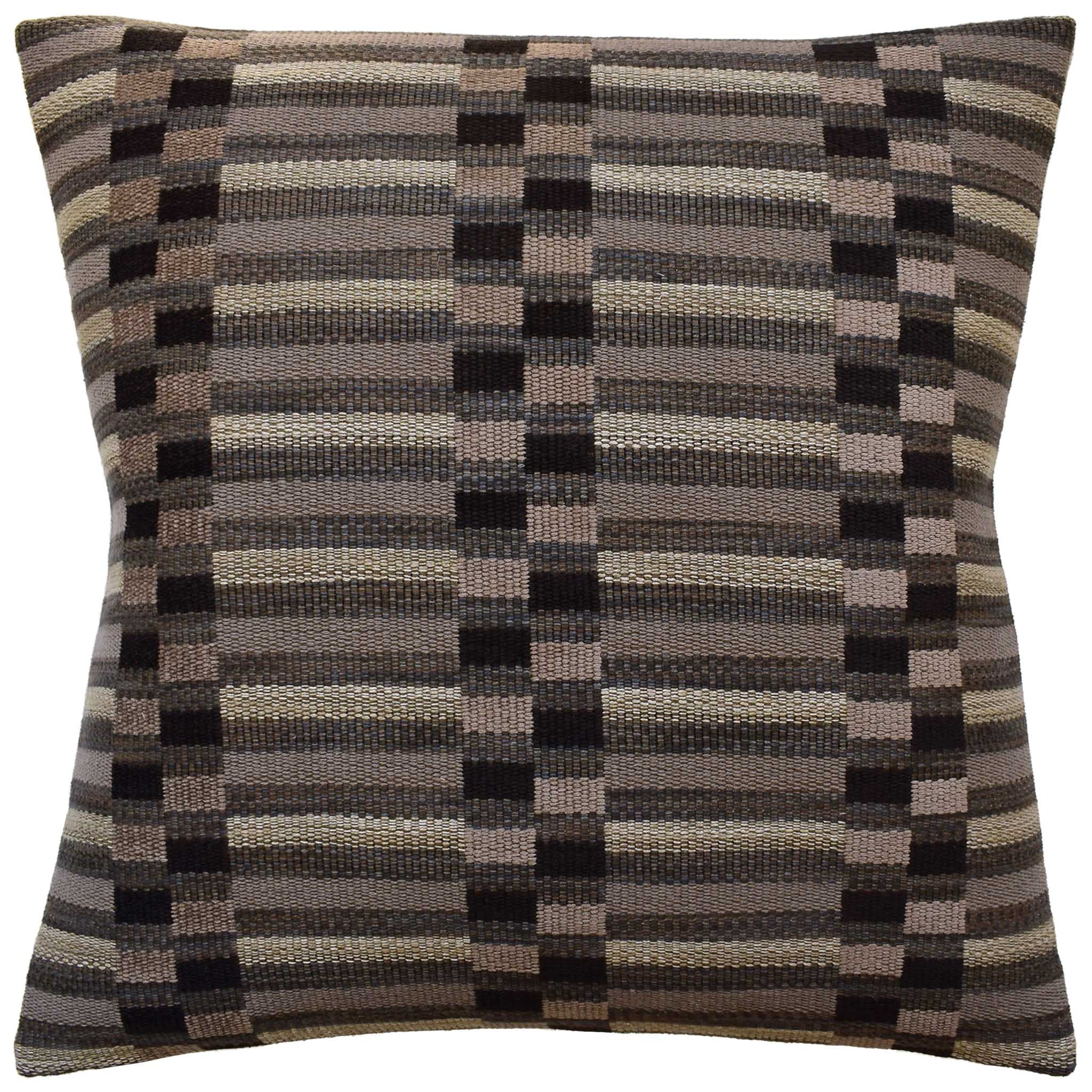 Ryan Studio Bahia Blanca 22" Decorative Pillow