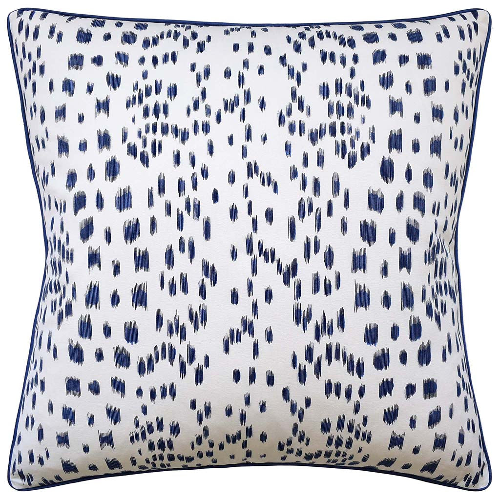 An image of Ryan Studio Les Touches 22" Decorative Pillow