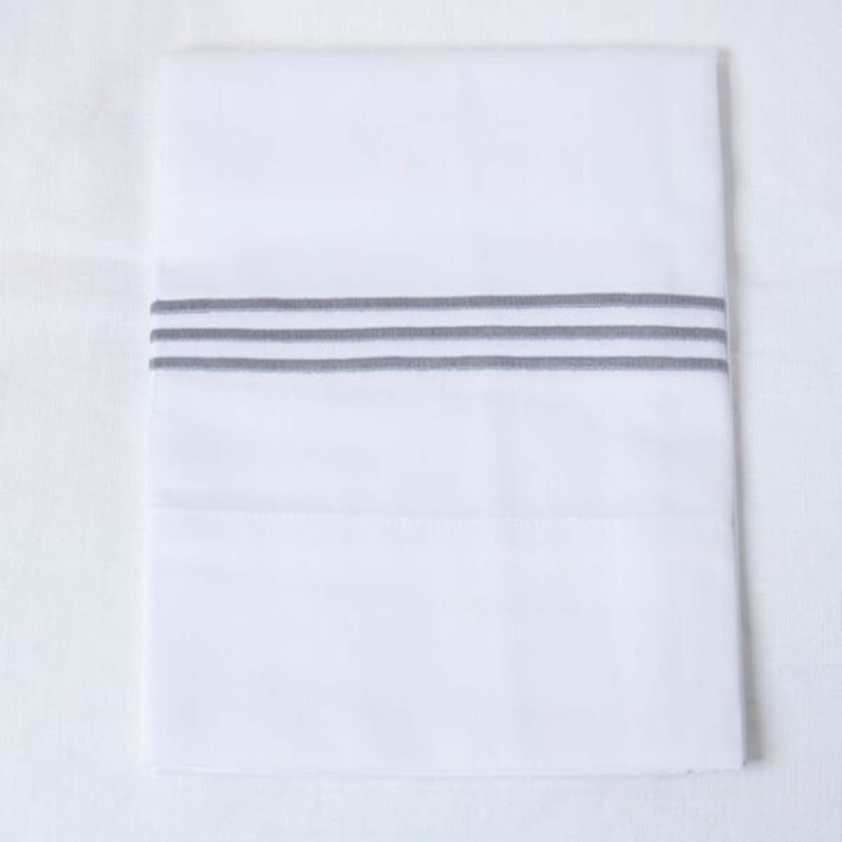 Gracious Home 3-Line Embroidered Flat Sheet