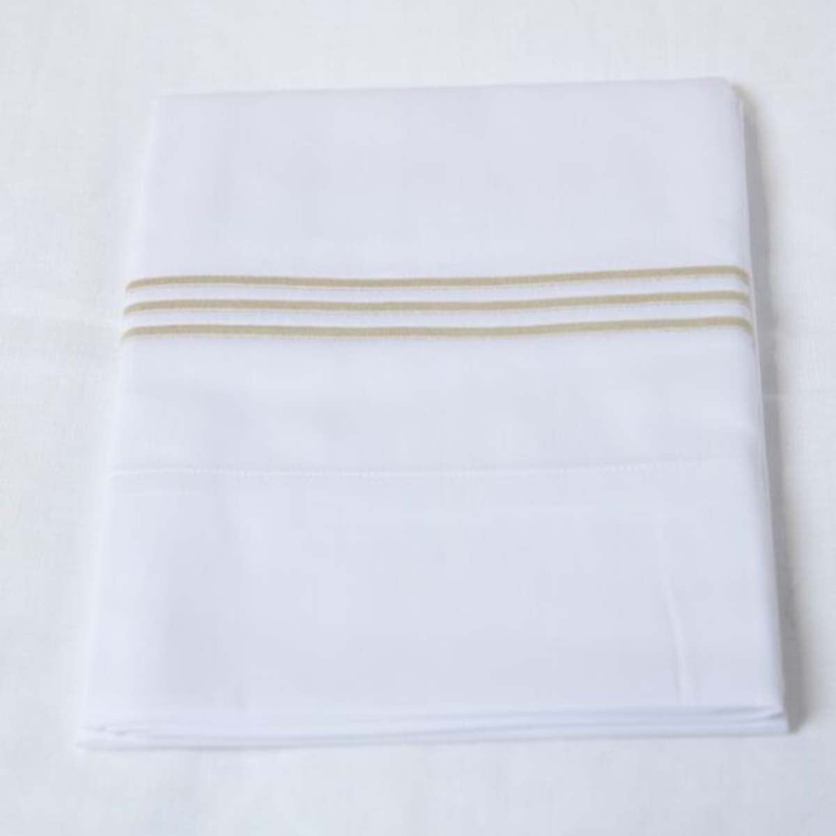 An image of Gracious Home 3-Line Embroidered Flat Sheet