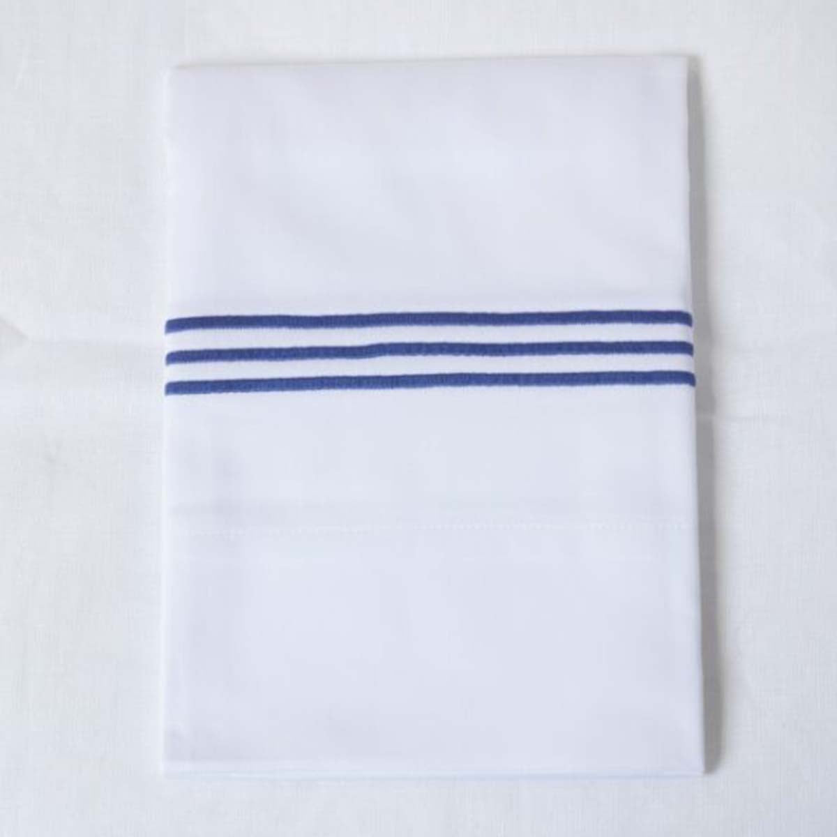Gracious Home 3-Line Embroidered Flat Sheet
