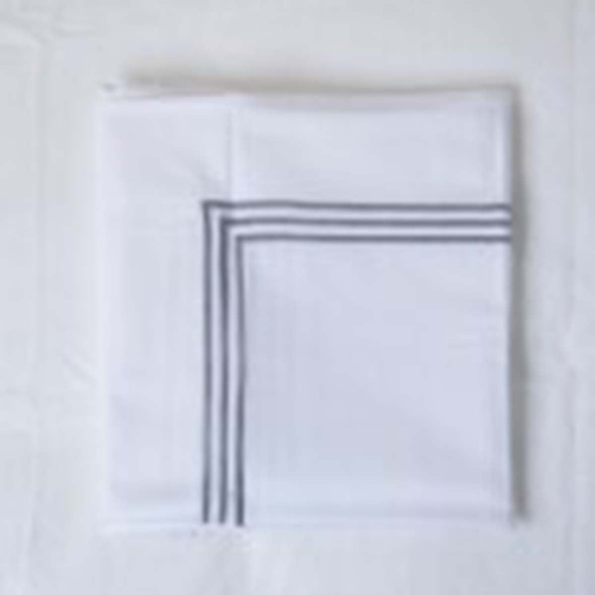 An image of Gracious Home 3-Line Embroidered Sham
