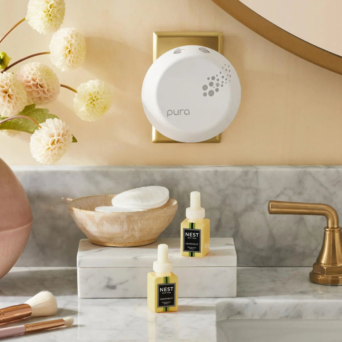 An image of Nest Fragrances Grapefruit Pura Smart Diffuser Refill Set