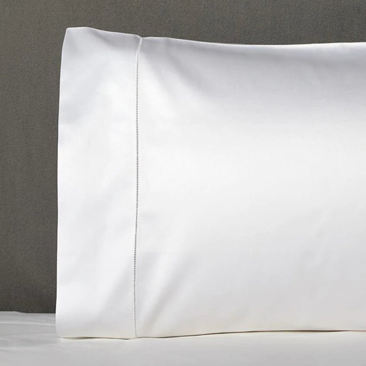 An image of Sferra Giza 45 Sateen Pillowcase Pair